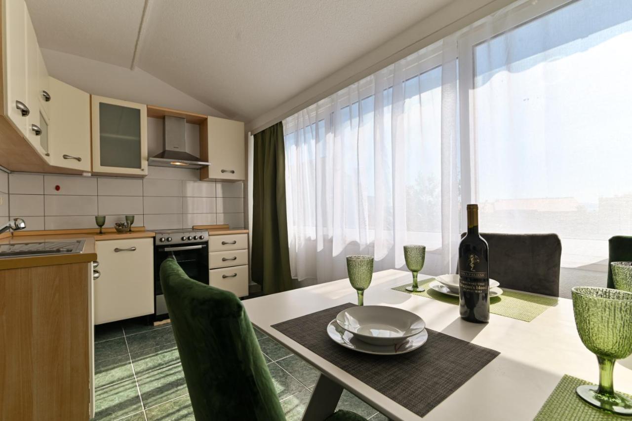 Apartmani Cesarica Τρογκίρ Εξωτερικό φωτογραφία